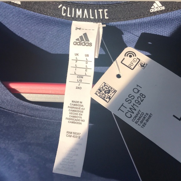 💪🏾ADIDAS T-SHIRTS TWO SIZES: L, S 💪🏾 - Picture 2 of 8